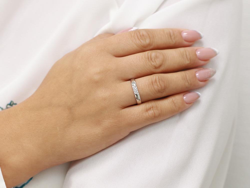 Обручальное кольцо из белого золота SOKOLOV с бриллиантами 1010434