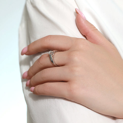 Помолвочное кольцо из белого золота SOKOLOV с бриллиантом 1011854