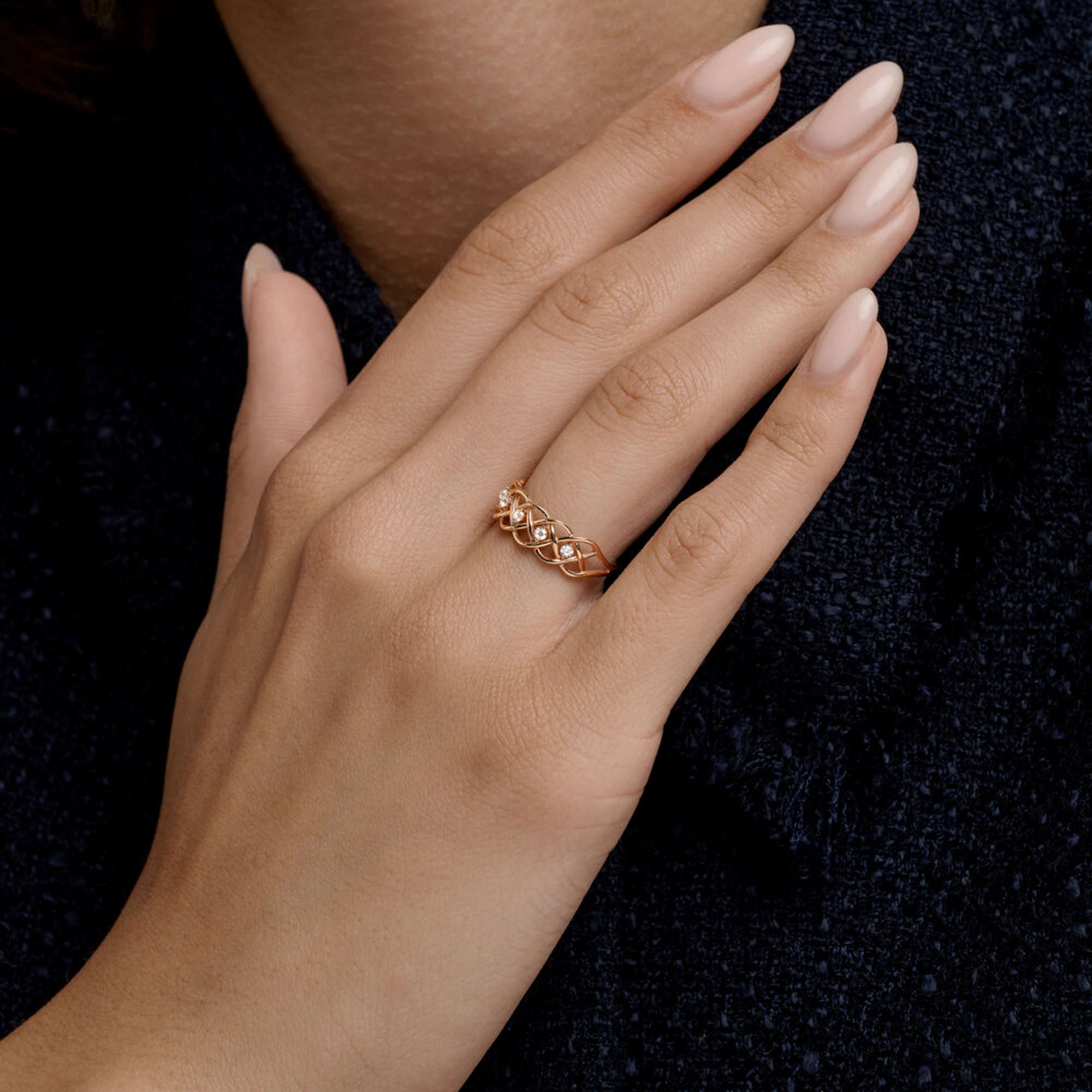 Золотое кольцо SOKOLOV 019814 с фианитом