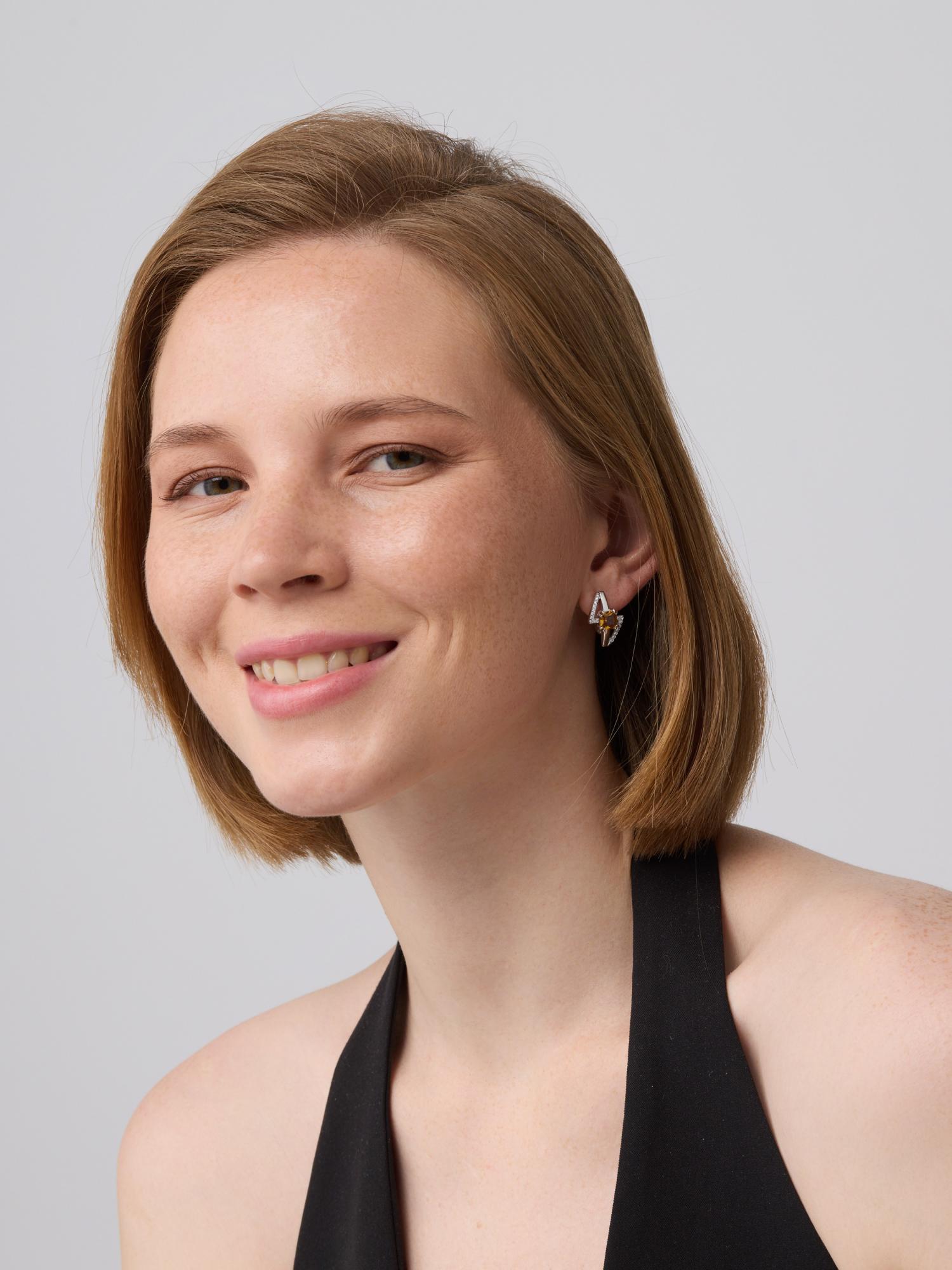 Серебряные серьги АЛЬКОР 02-4059/00ЦТ-00 с фианитом и цитрином