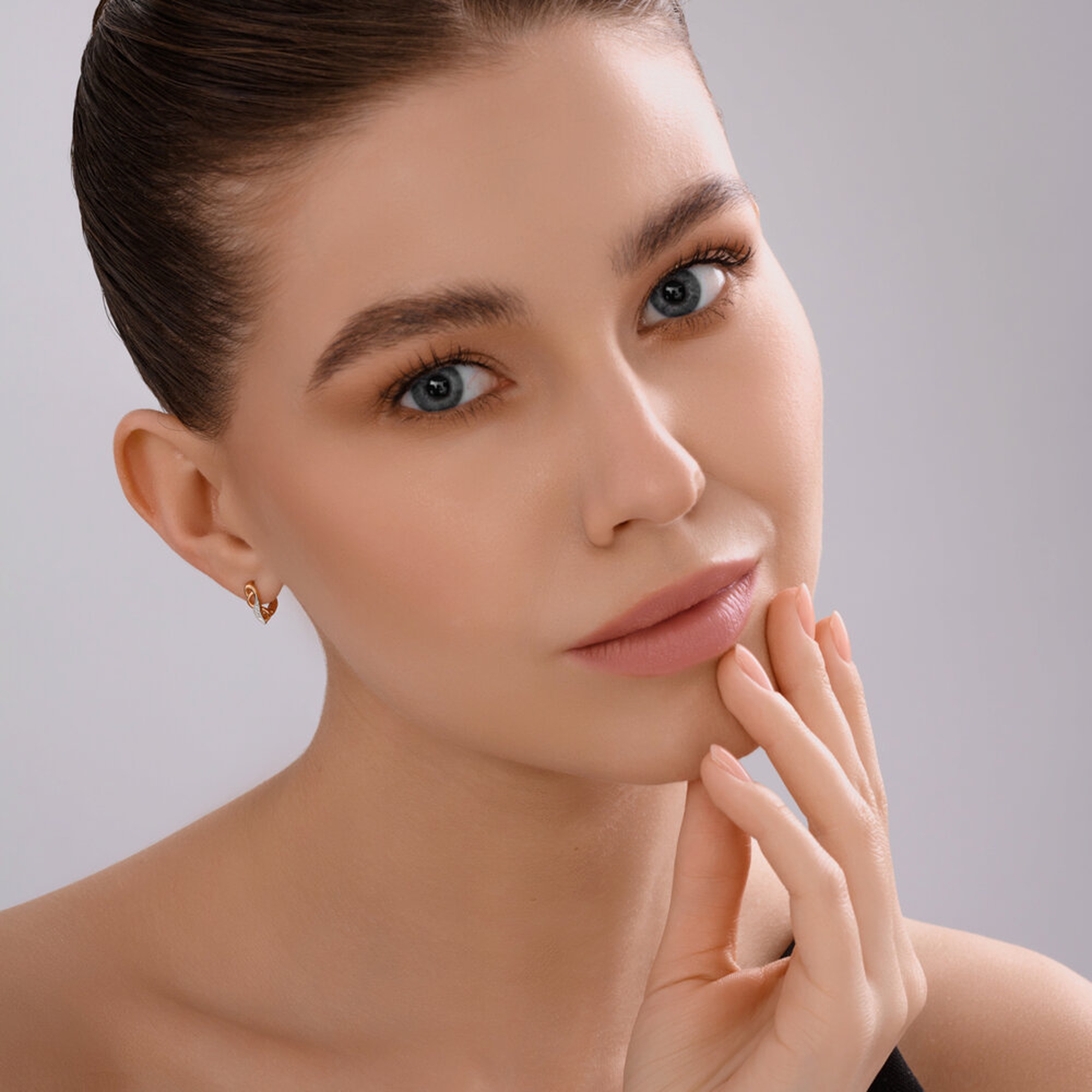 Золотые серьги SOKOLOV 0200512 с фианитом