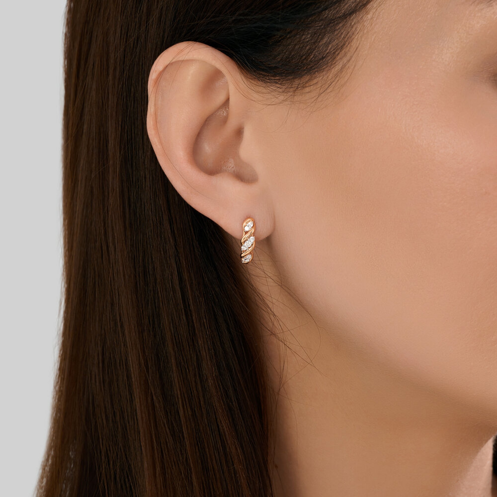 Золотые серьги SOKOLOV 0200565 с фианитом