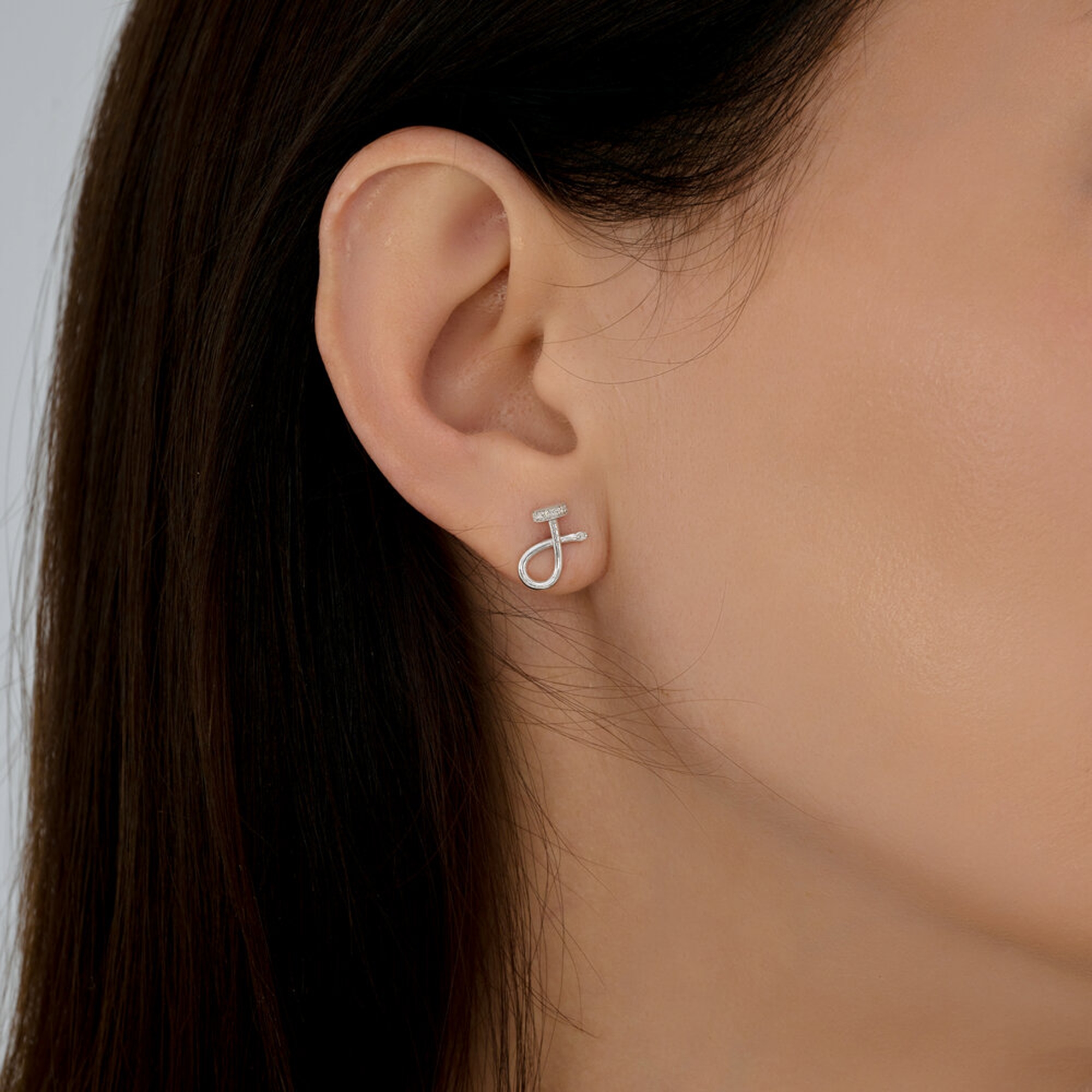 Золотые серьги SOKOLOV 1022416-3 с бриллиантом