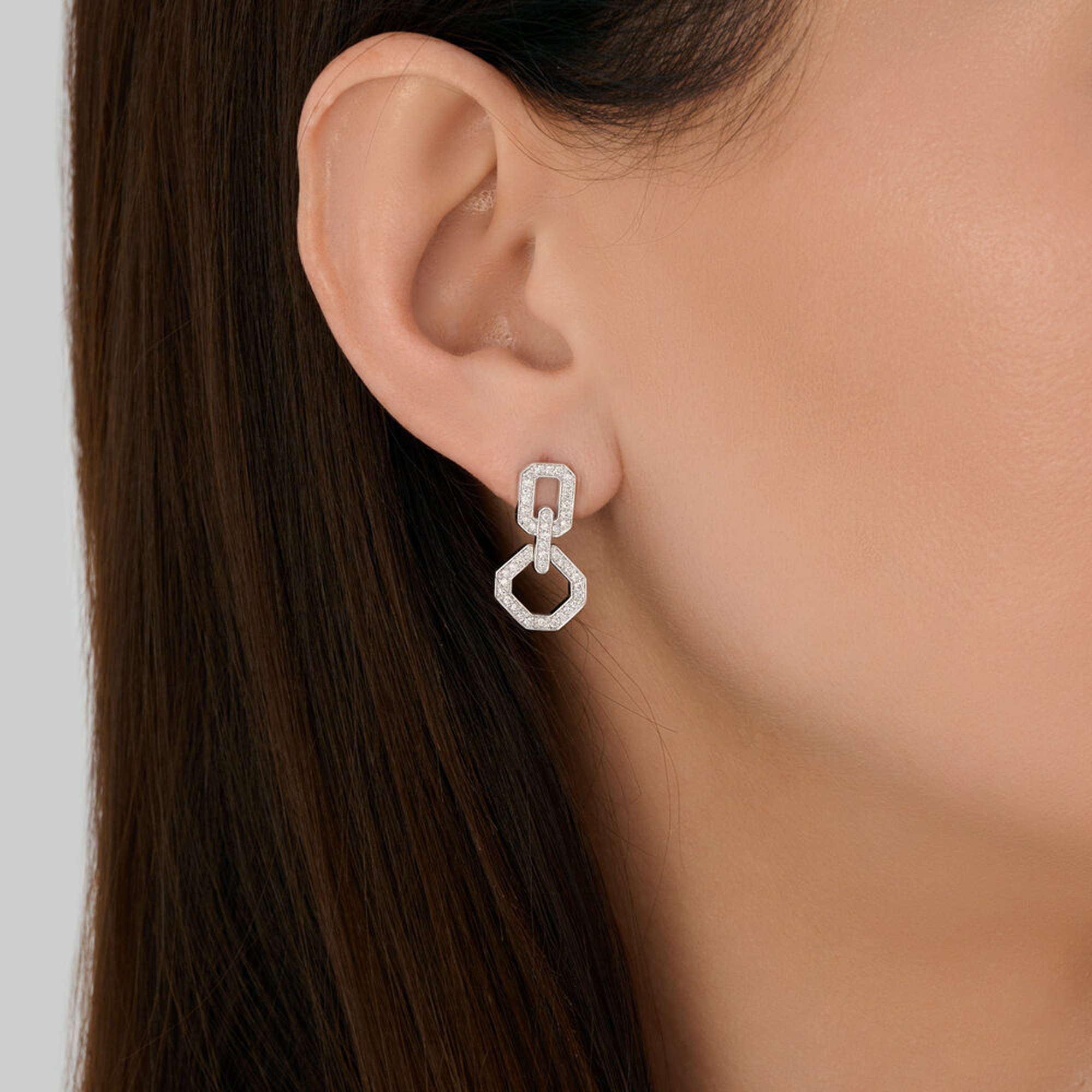 Золотые серьги SOKOLOV 1022417-3 с бриллиантом