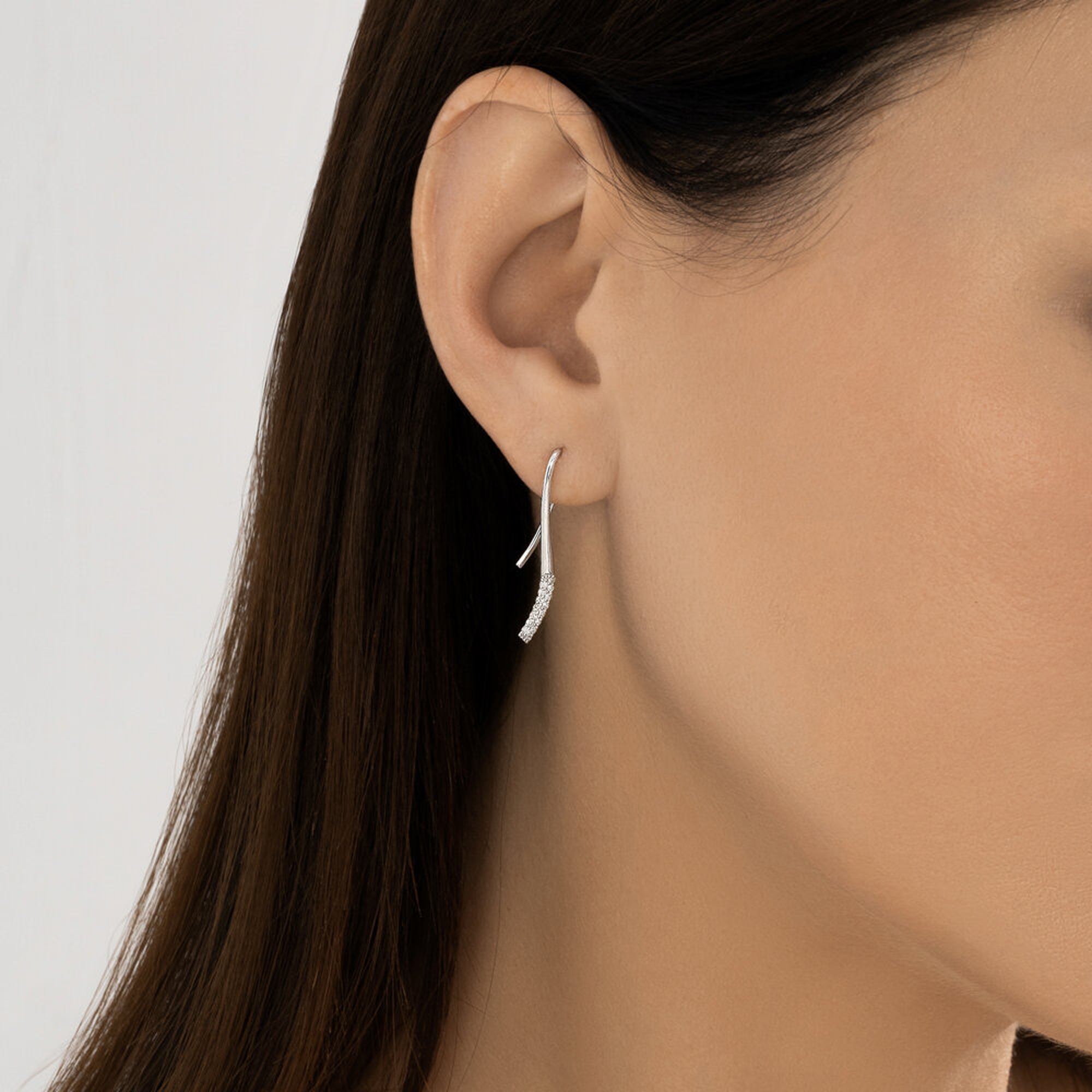 Золотые серьги SOKOLOV 1022448-3 с бриллиантом