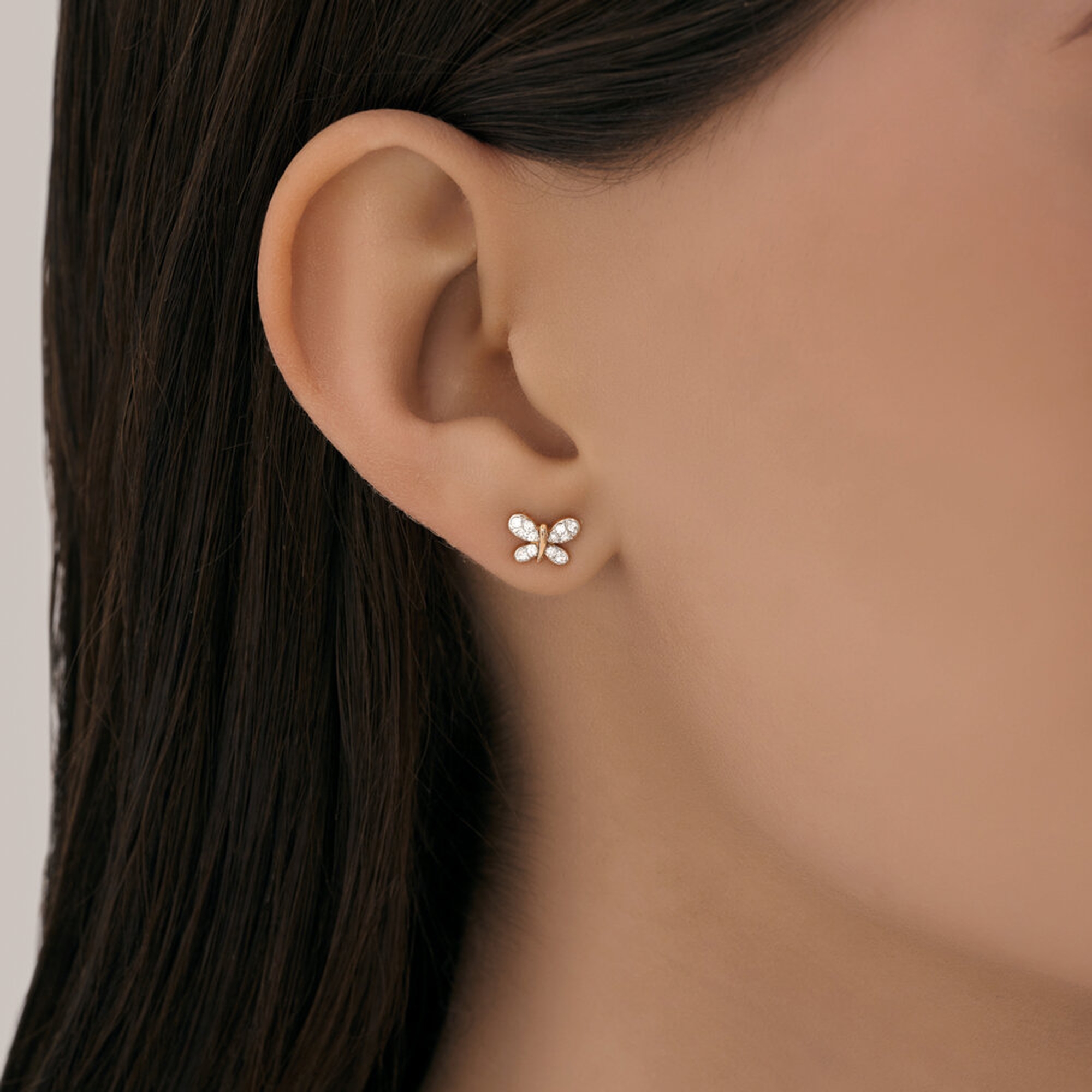 Золотые серьги SOKOLOV 1022472 с бриллиантом