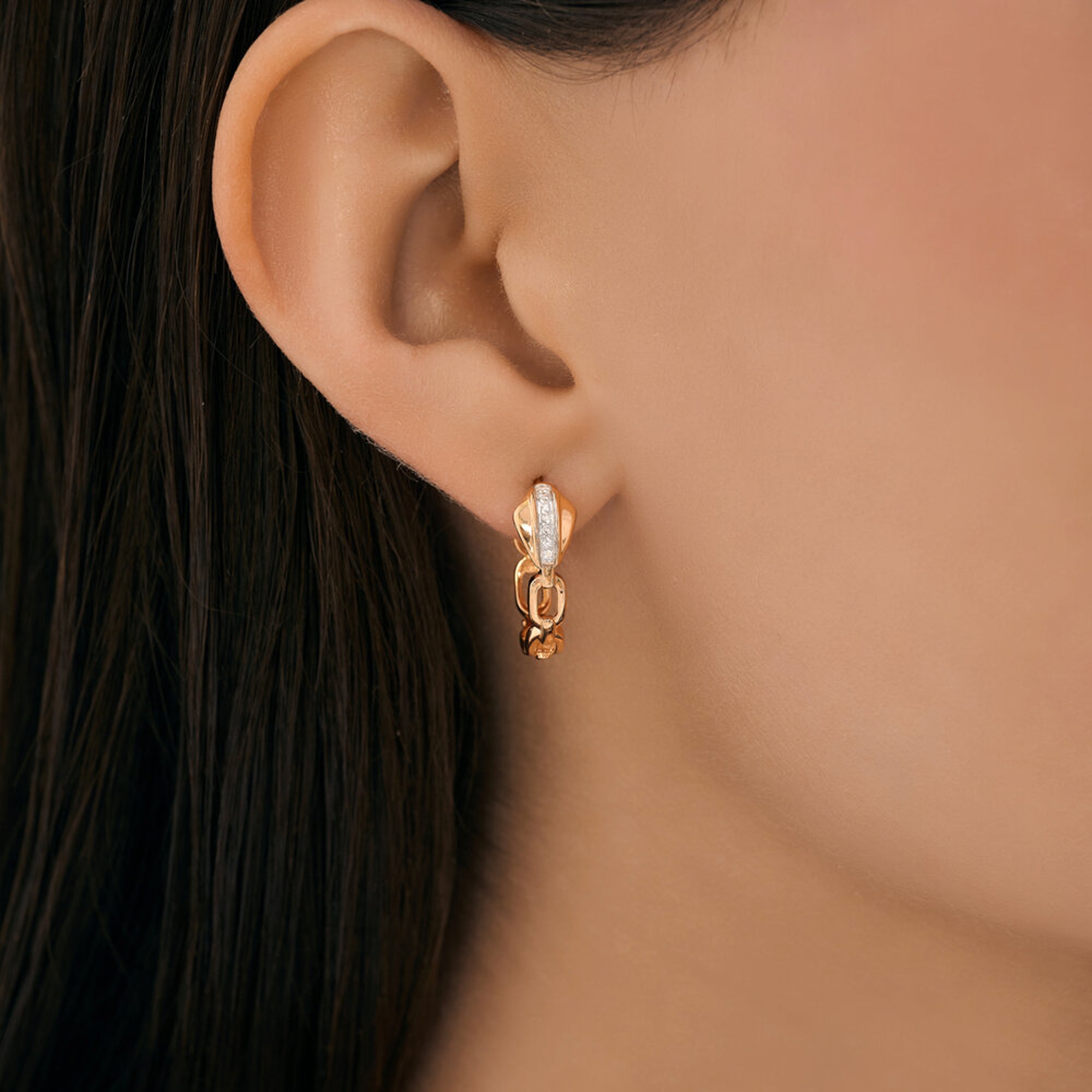 Золотые серьги SOKOLOV 1022476 с бриллиантом