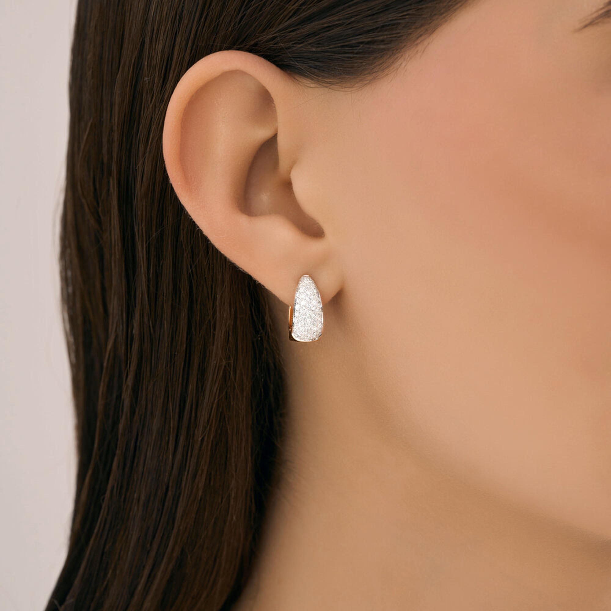 Золотые серьги SOKOLOV 1022482 с бриллиантом