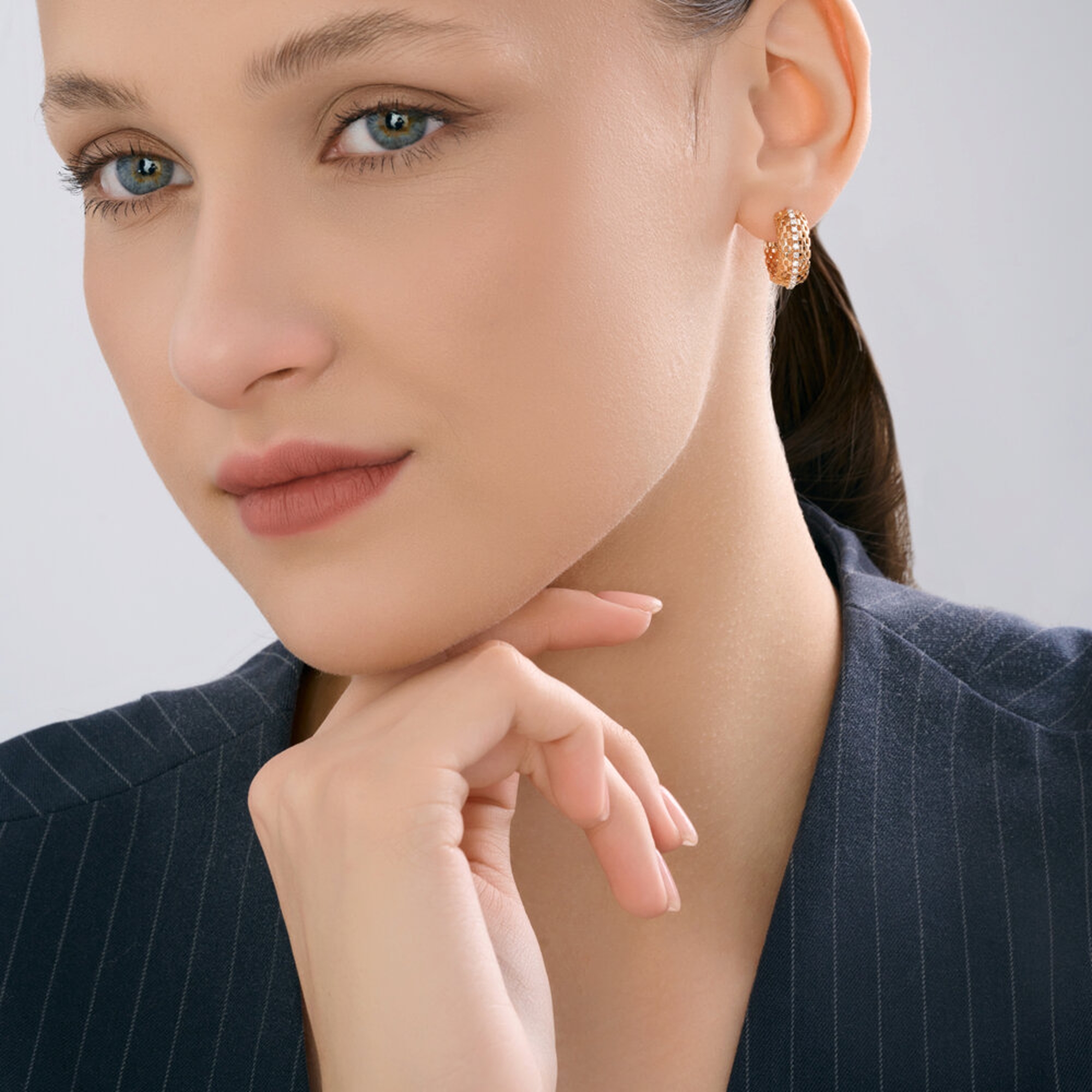 Золотые серьги SOKOLOV 1022530 с бриллиантом