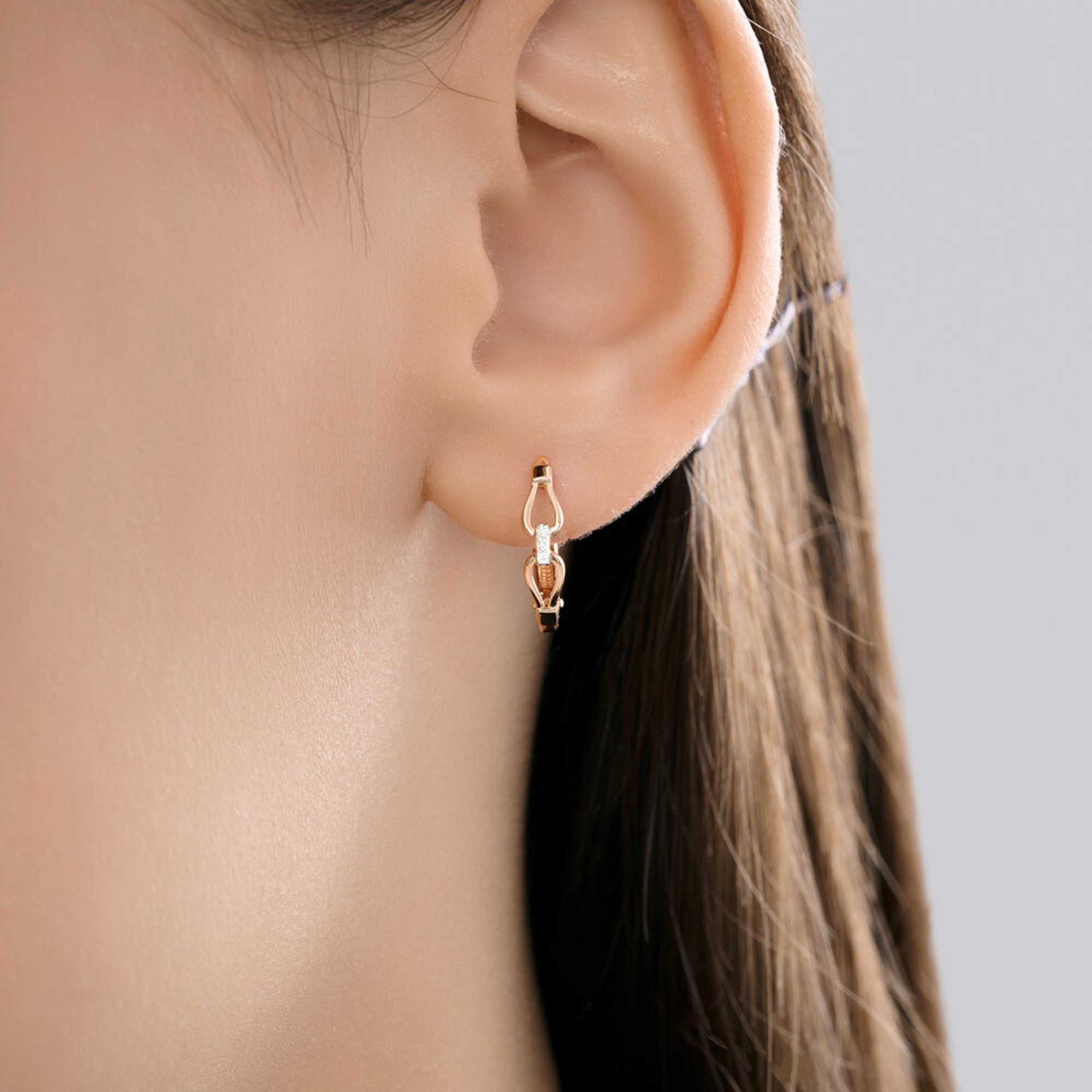 Золотые серьги SOKOLOV 1022541 с бриллиантом