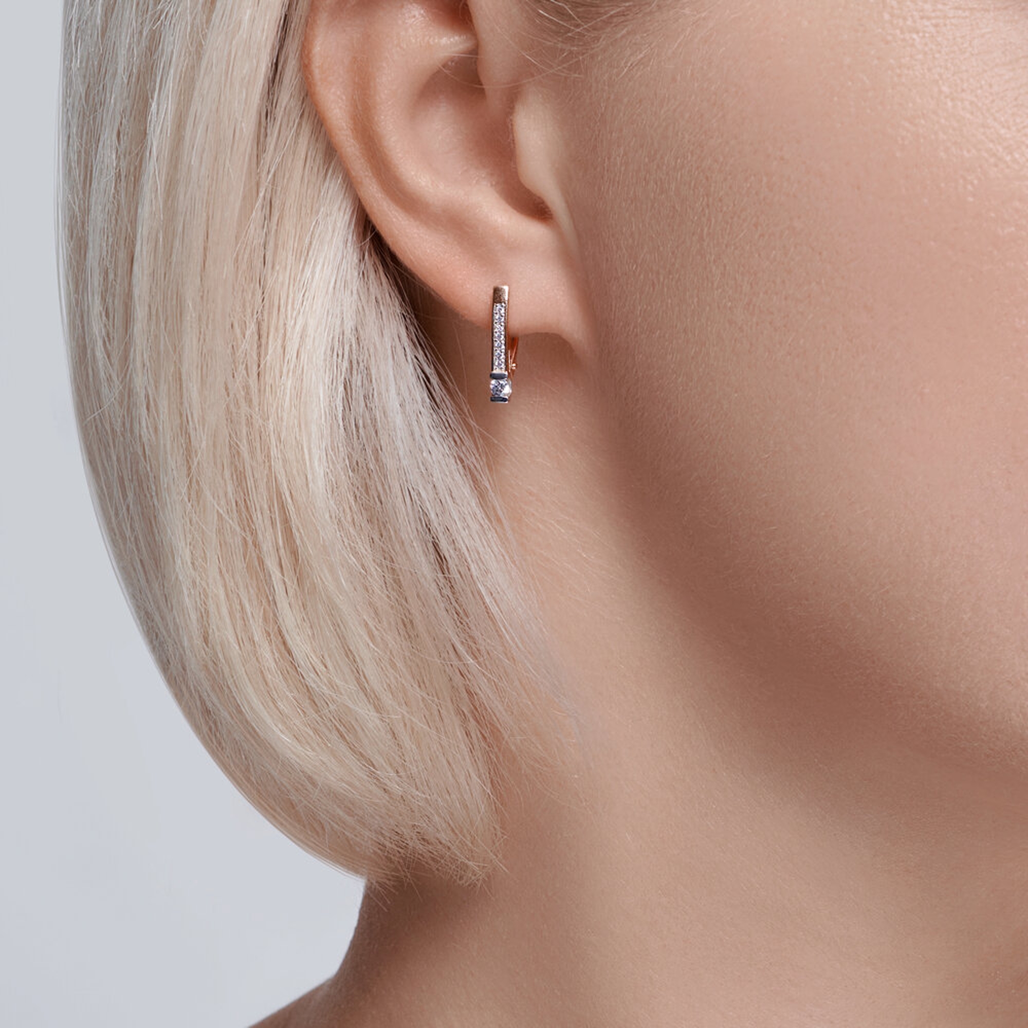 Золотые серьги Diamant 51-120-02054-1 с фианитом