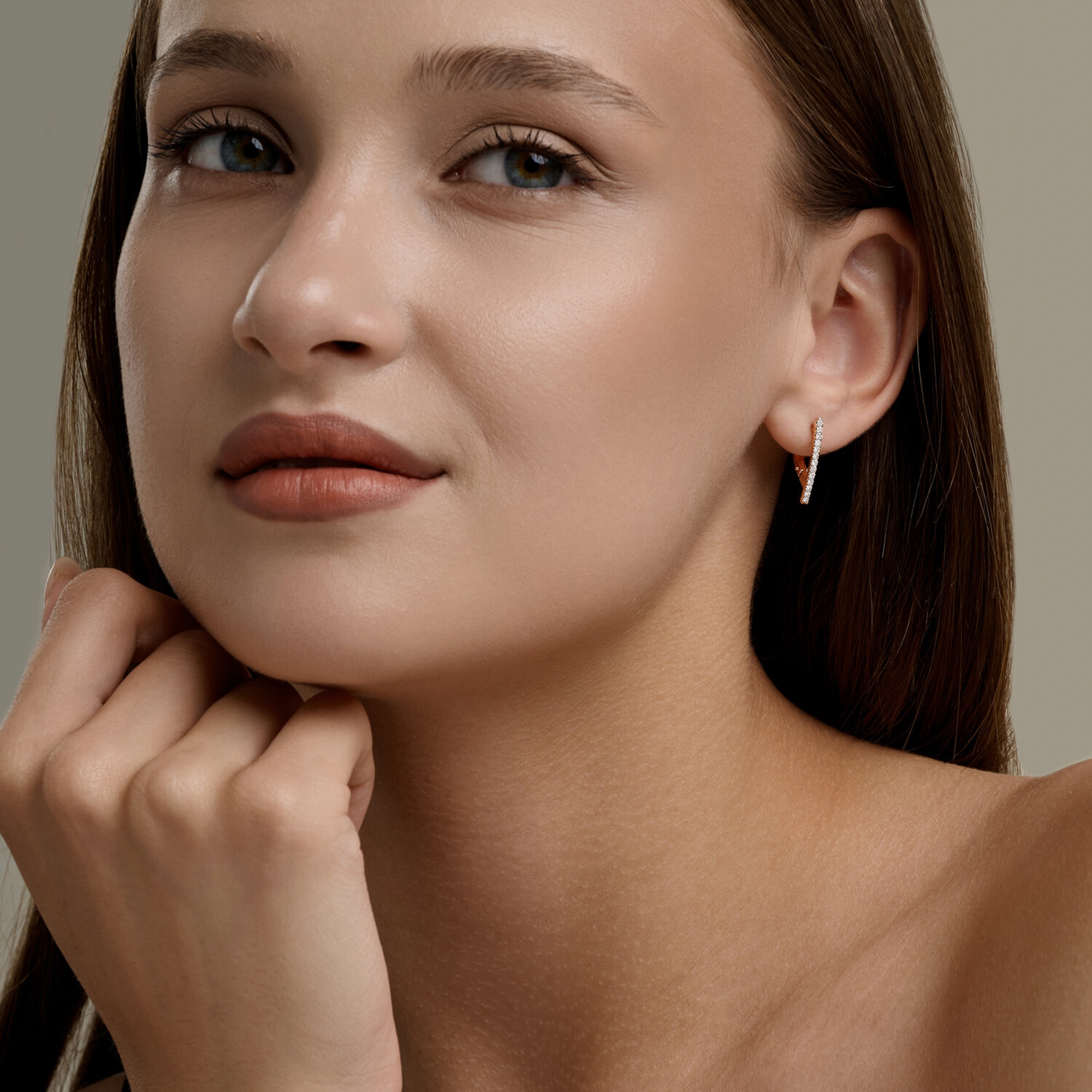 Золотые серьги Diamant 51-220-00913-1 с бриллиантом