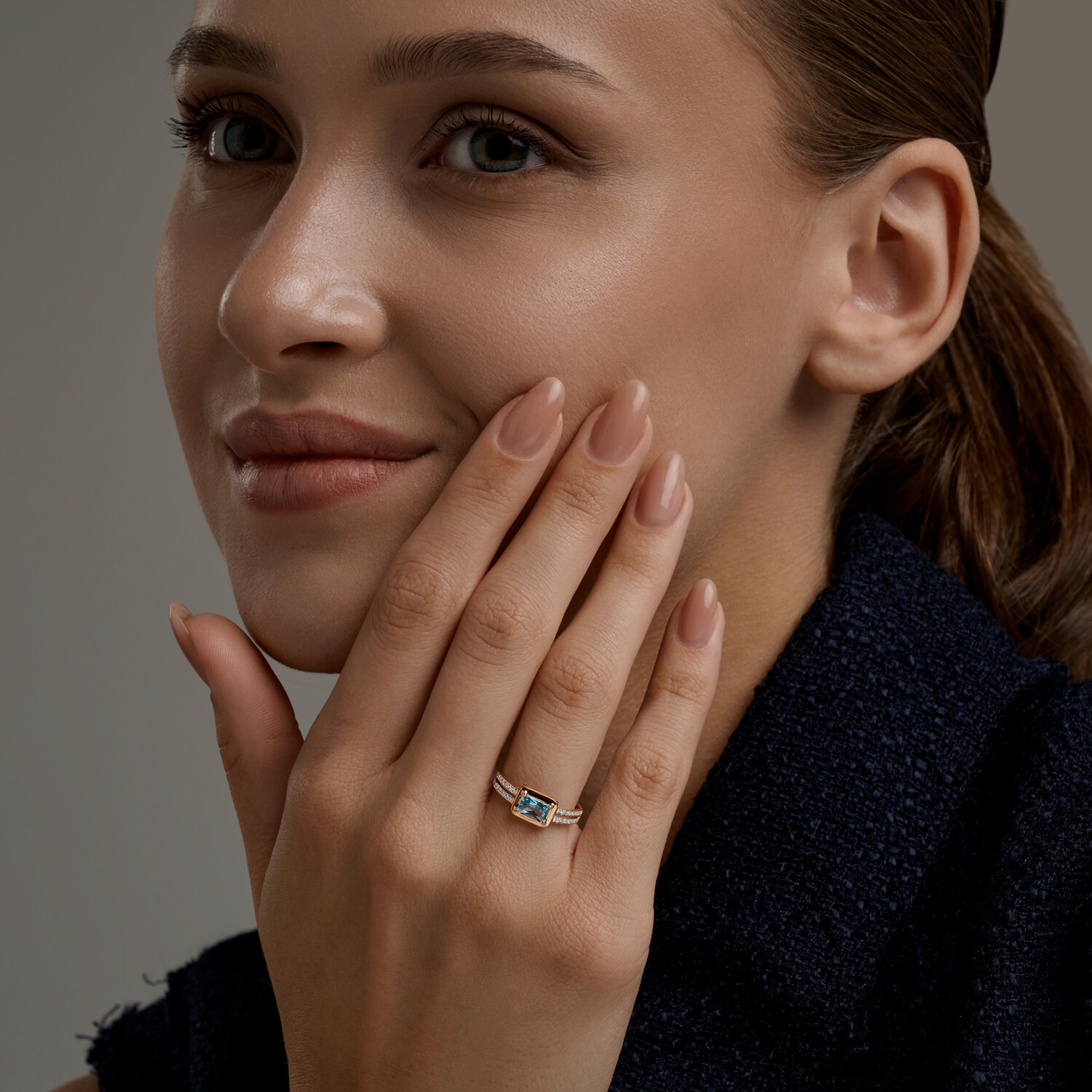 Золотое кольцо Diamant 51-310-01285-1 с топазом и фианитом