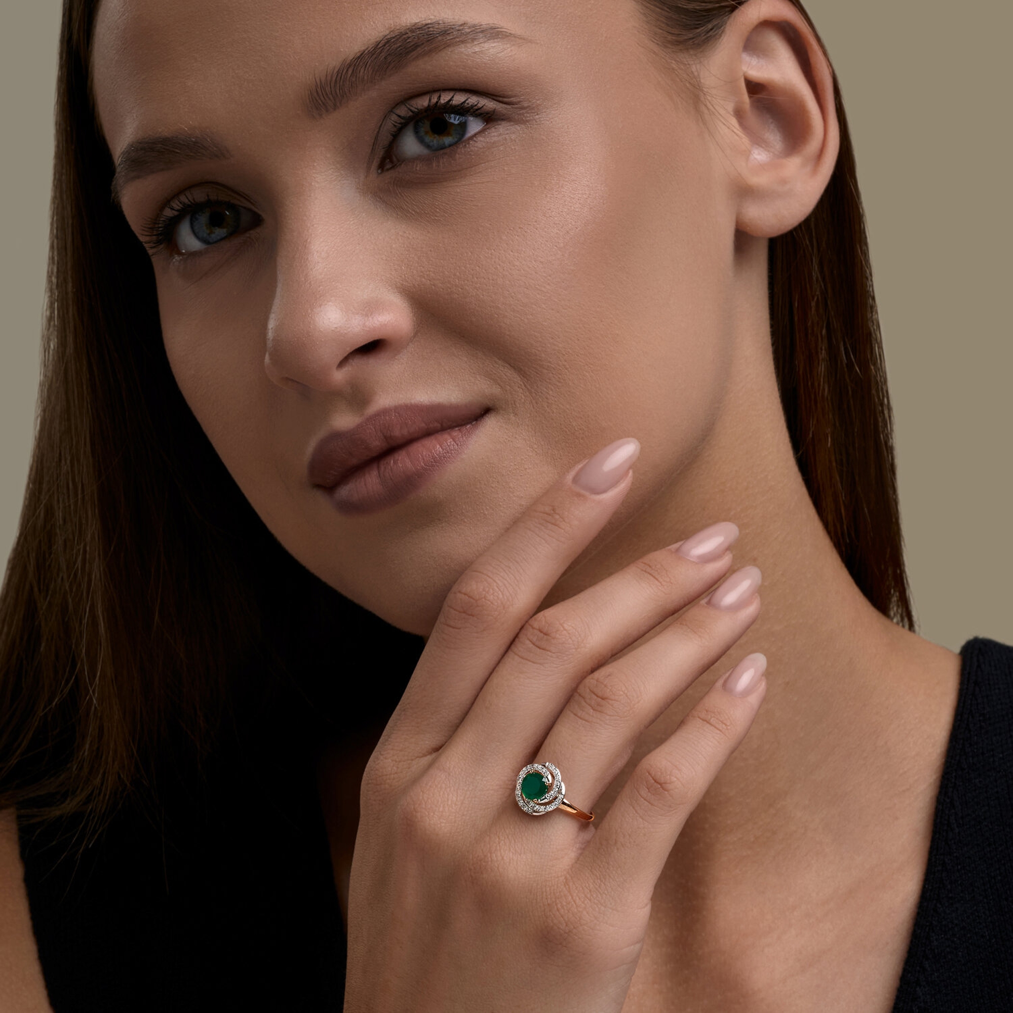 Золотое кольцо SOKOLOV 717337 с фианитом и агатом