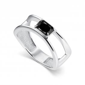 Серебряное кольцо АЛЬКОР 01-5013/00ОН-00 с ониксом 01-5013/00ОН-00 фото