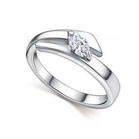 Серебряное кольцо АЛЬКОР 01-5096/00КЦ-00 с фианитом 01-5096/00КЦ-00 фото