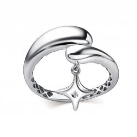 Серебряное кольцо АЛЬКОР 01-5358/000Б-00 с бриллиантом 01-5358/000Б-00 фото