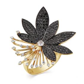 Кольцо из лимонного золота Мастер Бриллиант 06M1-107-657-55 с бриллиантом и чёрным бриллиантом 06M1-107-657-55 фото