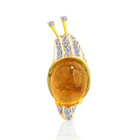 Брошь из лимонного золота Мастер Бриллиант 06M7-297-18 с бриллиантом и турмалином 06M7-297-18 фото