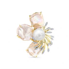 Брошь из лимонного золота Мастер Бриллиант 06M7-370357-01-28 с бриллиантом и жемчугом 06M7-370357-01-28 фото