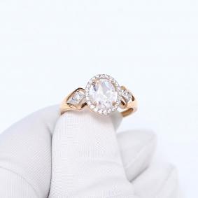 Золотое кольцо ЮК Granat с ситаллом цвета Кварц и фианитом 1.10.11.2358.00-2793 1.10.11.2358.00-2793 фото