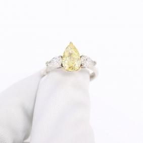 Кольцо из белого золота ЮК Granat 12.10.18.5756.00-6719 с алмазом огранённым синт 12.10.18.5756.00-6719 фото