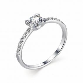 Кольцо из белого золота АЛЬКОР 13305-200 с бриллиантом 13305-200 фото