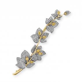 Брошь из комбинированного золота Мастер Бриллиант 20M7-570311-00-56 с бриллиантом и сапфиром 20M7-570311-00-56 фото