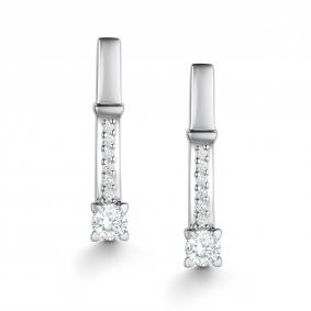 Серьги из белого золота АЛЬКОР 26011-200 с бриллиантом 26011-200 фото