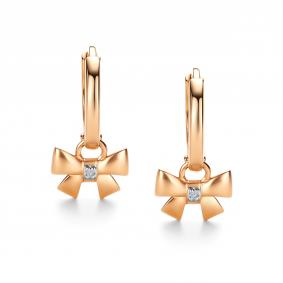 Золотые серьги АЛЬКОР 26228-100 с бриллиантом 26228-100 фото