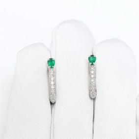 Серьги из белого золота АЛЬКОР 26564-201 с бриллиантом и изумрудом 26564-201 фото