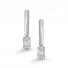 Золотые серьги АЛЬКОР 26744-200 с бриллиантом 26744-200 фото