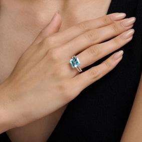 Золотое кольцо SOKOLOV 71-00435-3 с топазом и бриллиантом 71-00435-3 фото