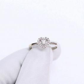 Серебряное кольцо SOKOLOV 86010012 с бриллиантом выращенным 86010012 фото