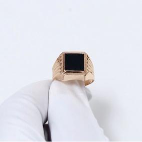 Золотое кольцо КЮЗ Del'ta D040056 с фианитом D040056 фото