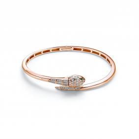 Золотой браслет Символ года Змея КЮЗ Del'ta с бриллиантом и изумрудом Dд7701963р Dд7701963р фото