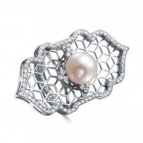 Кольцо из белого золота KABAROVSKY K11-12222-1500 с бриллиантом и жемчугом K11-12222-1500 фото