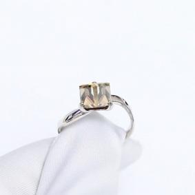 Серебряное кольцо Atoll ЗС0072к-001GSHA с ювелирным кристаллом ЗС0072к-001GSHA фото