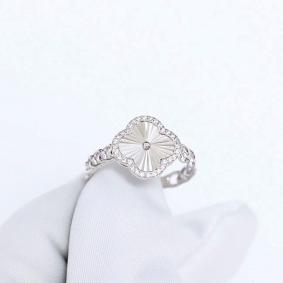 Серебряное кольцо ЮЗ Корона КС-К6022 с фианитом КС-К6022 фото