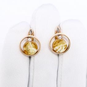Серьги из золочёного серебра Янтарная волна Я821120п-б с янтарём и ювелирным кристаллом Я821120п-б фото