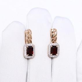 Золотые серьги Александра кл4599а-2ск с фианитом и гранатом кл4599а-2ск фото