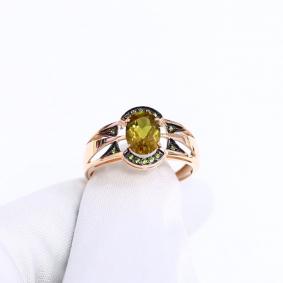 Золотое кольцо Александра с ситаллом цвета Султанит и фианитом кл4611-48ск-са кл4611-48ск-са фото