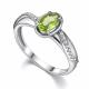 Серебряное кольцо АЛЬКОР 01-4359/00ХР-00 с фианитом и хризолитом