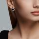 Золотые серьги Diamant 51-320-02100-2 с фианитом и гранатом
